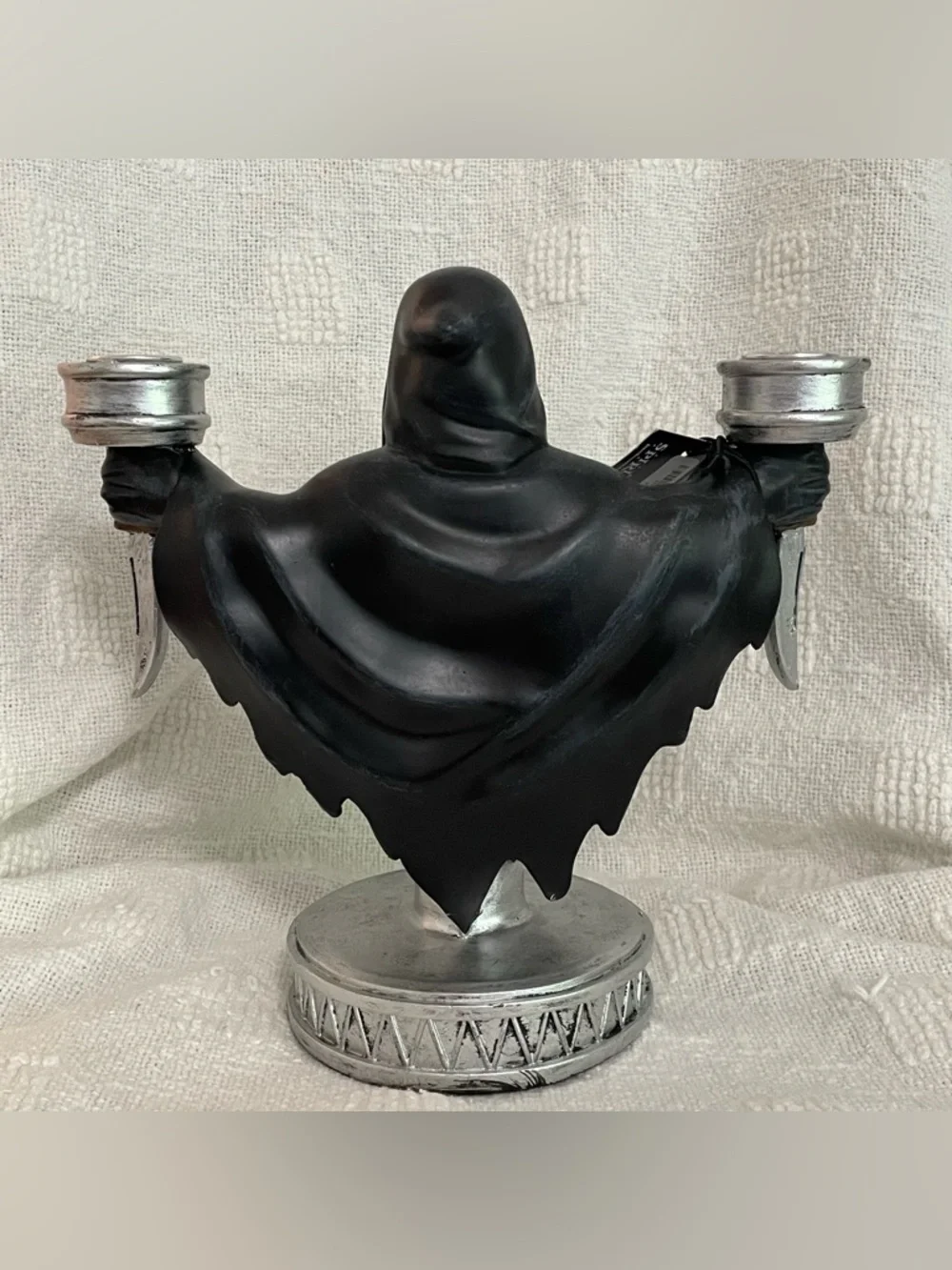 Scream / Ghostface‎ Candelabra from Spirit Halloween